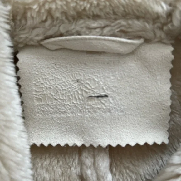 Vintage Cream Faux Fur Hooded Jacket Button Closure Cabincore Nordic Preppy - Picture 6 of 12